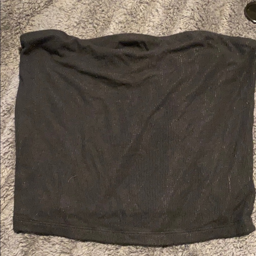 BLACK RIBBED TUBE TOP